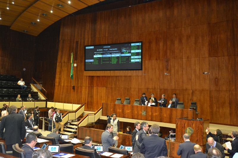 Plenário da Assembleia no momento da aprovação do PLC 76 2016 (Foto: SEBRAE/RS)