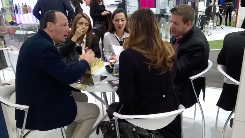 Empresários gaúchos realizam contatos com empresas de todo o mundo no evento (Foto: SEBRAE/RS)