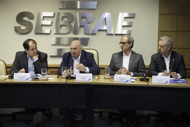 Presidente do SEBRAE/RS e diretores executivos apresentaram os resultados (Foto: Tiago Francisco)
