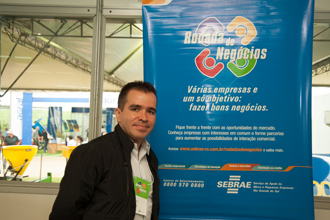 Omar Perez veio da Colômbia para conhecer fornecedores brasileiros (Foto: Alexandre Freitas)