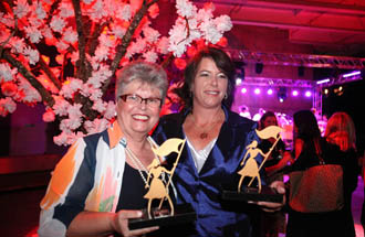 A gaúcha Maria Helena Jeske (D) venceu a etapa nacional do Prêmio este ano (Foto Bernardo Rebello)