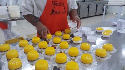 Doceria de Pelotas inaugura loja com vitrine para fábrica de doces 1